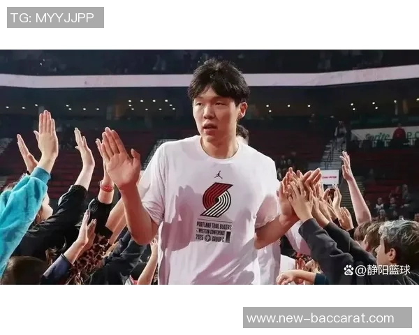 杨瀚森赛前热身展现惊人实力完美对抗后勾手与暴扣三分球全中 杨瀚森赛前热身展现惊人实力完美对抗后勾手与暴扣三分球全中