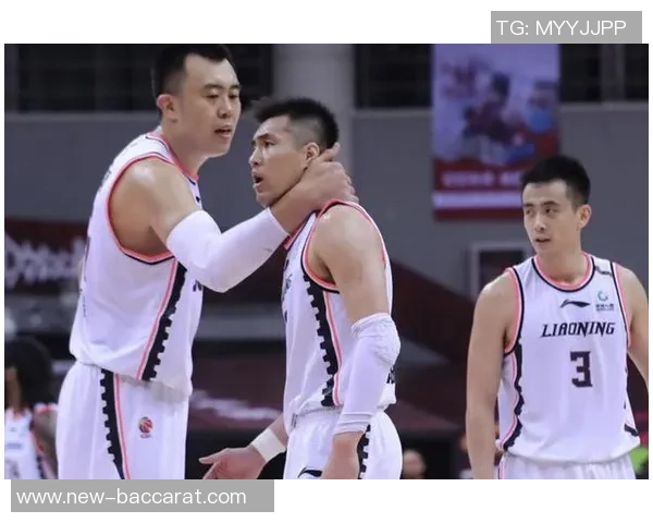 小桥狂砍35分展现全能实力迪亚巴特渴望胜利的决心令人瞩目