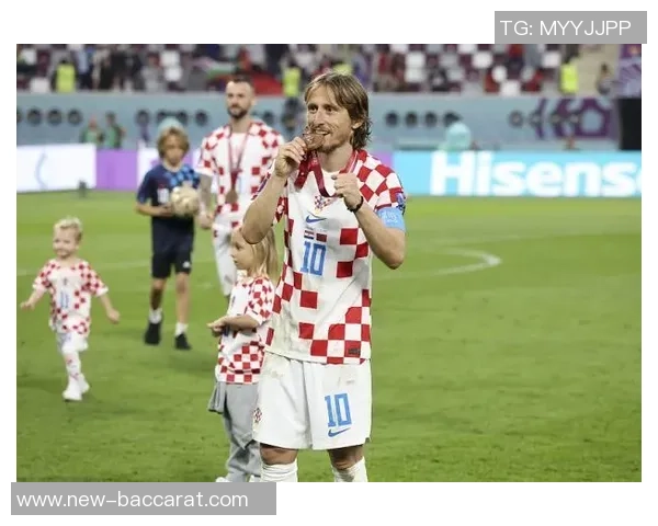 拉莫斯点赞引热议莫德里奇与拉莫斯或将在米兰重聚的可能性分析